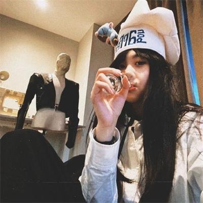 费家有女
